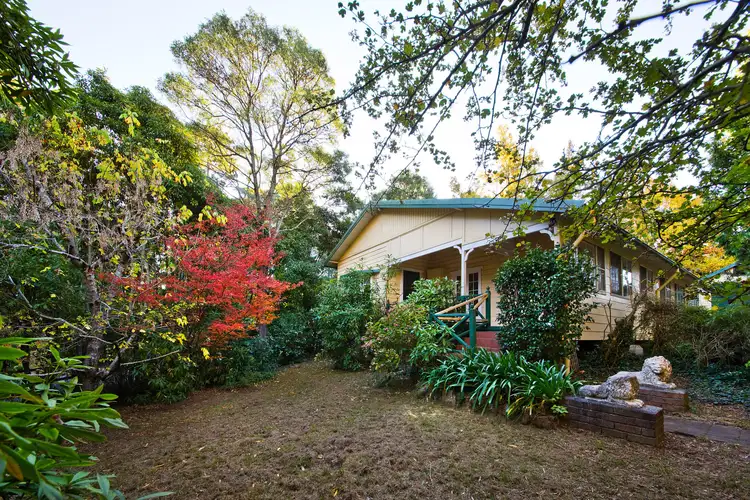 2 Belvidere Avenue, Blackheath NSW 2785
