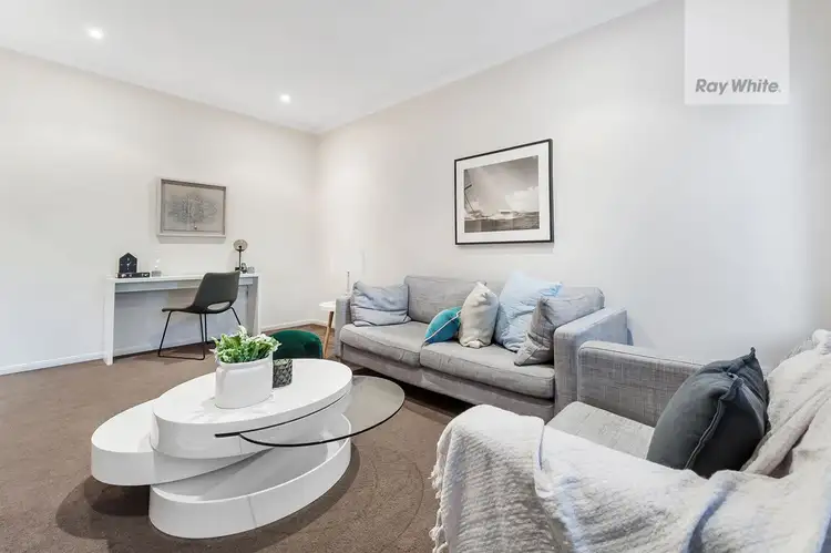 Fifth view of Homely house listing, 5 Osprey Place, Craigieburn VIC 3064