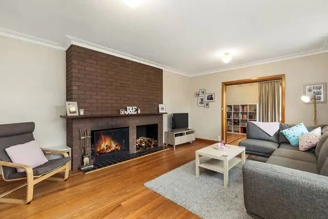 3 Robin Grove, Mount Waverley VIC 3149