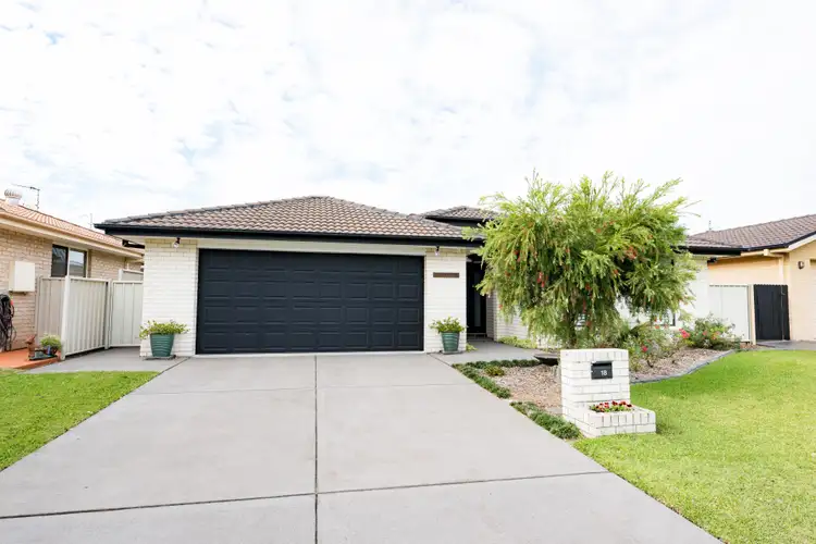 18 Livistona Drive, Forster NSW 2428