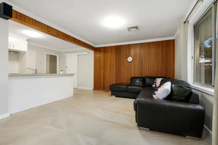 Fifth view of Homely house listing, 2 Hyde Court, Mulgrave VIC 3170