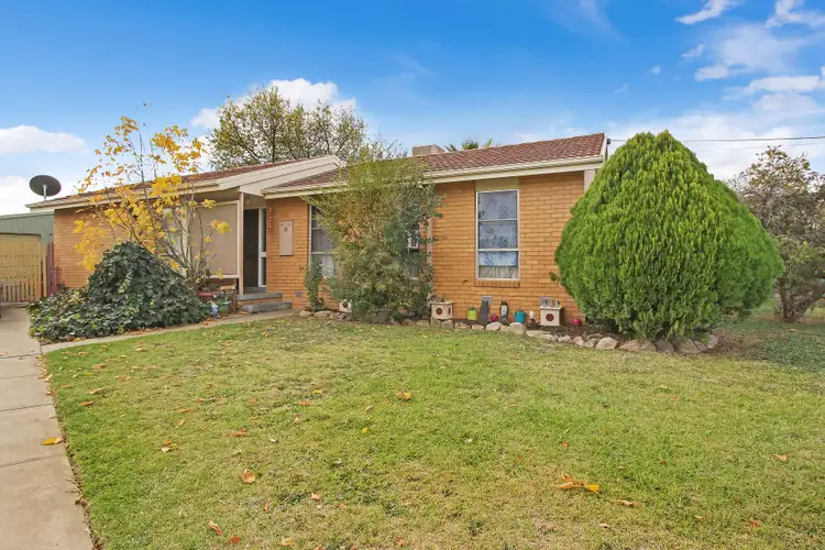 15 Skitch Street, West Wodonga VIC 3690