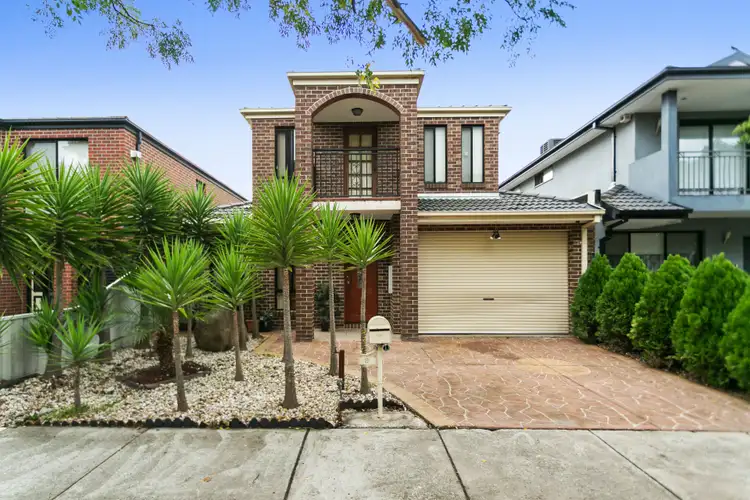 8 Paroo Avenue, Roxburgh Park VIC 3064