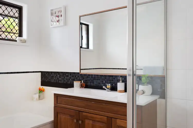 Seventh view of Homely house listing, 10 Mercator Court, Carrara QLD 4211