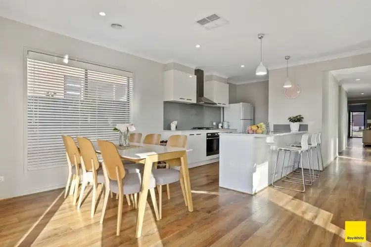 36 Firecrest Road, Manor Lakes VIC 3024