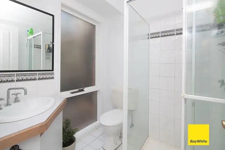Fifth view of Homely house listing, 6 Danielle Court, Langwarrin VIC 3910