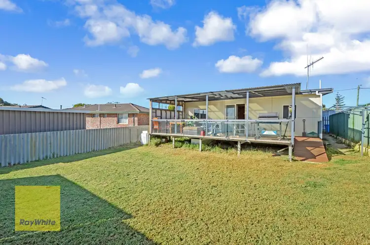 Seventh view of Homely house listing, 44 McKail Street, Orana WA 6330
