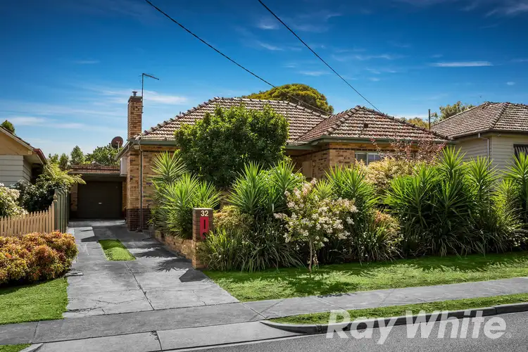 Main view of Homely house listing, 32 Brassey Avenue, Rosanna VIC 3084