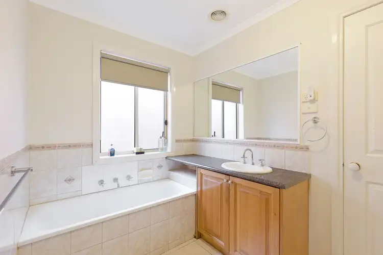 Seventh view of Homely house listing, 18 Nouvelle Grove, South Morang VIC 3752
