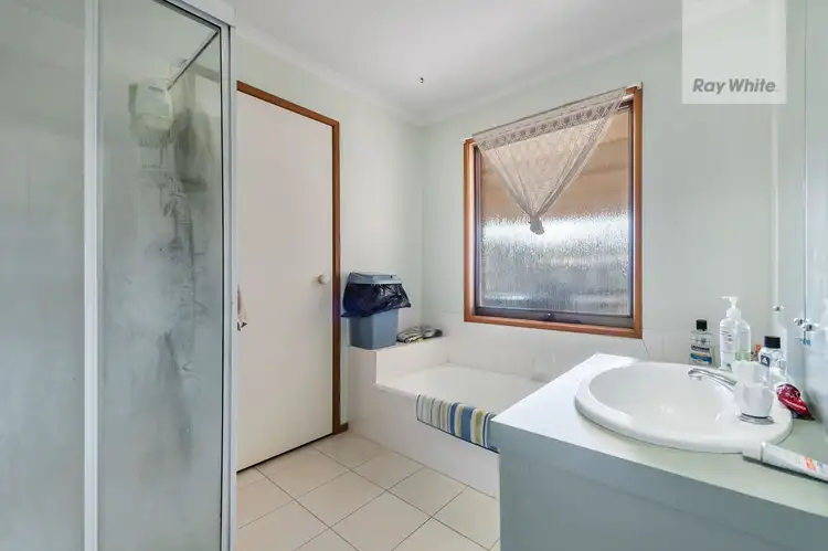 Fifth view of Homely house listing, 27 Banbury Crescent, Craigieburn VIC 3064