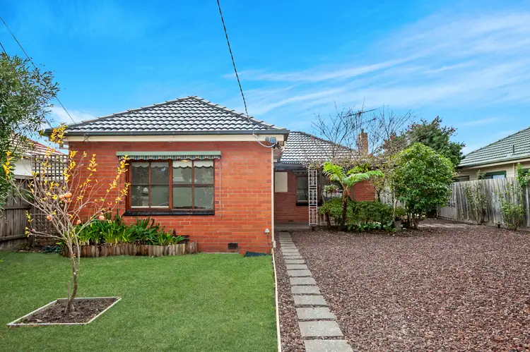 82 Scott Grove, Kingsbury VIC 3083