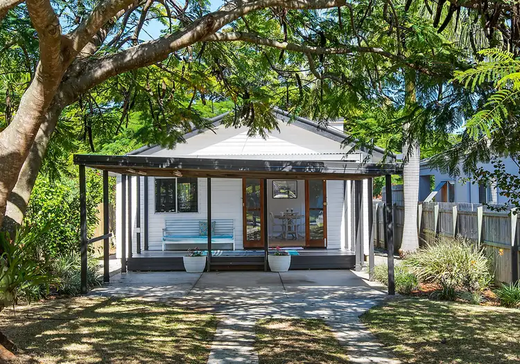 9 Westbrook Street, Woody Point QLD 4019