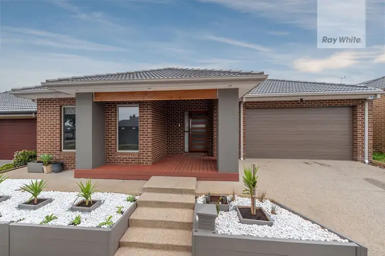 3 Pearce Way, Craigieburn VIC 3064