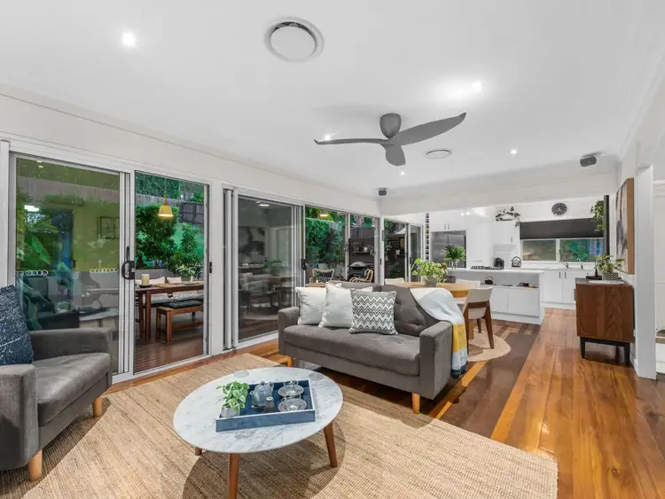 55 Oxley Drive, Holland Park QLD 4121