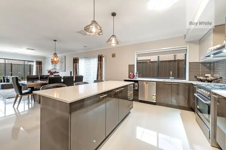 Fifth view of Homely house listing, 10 Admiration Drive, Craigieburn VIC 3064
