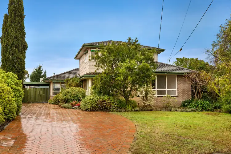 17 Blackwood Drive, Wheelers Hill VIC 3150