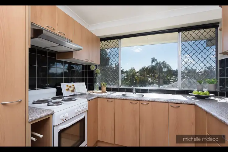 Fifth view of Homely unit listing, 8/117 Clarence Road, Indooroopilly QLD 4068