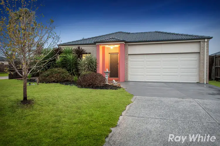 10 Vanessa Circuit, Pakenham VIC 3810