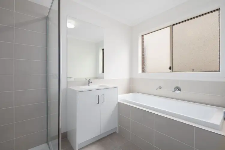 Fifth view of Homely unit listing, 2/94 Lampard Road, Drouin VIC 3818