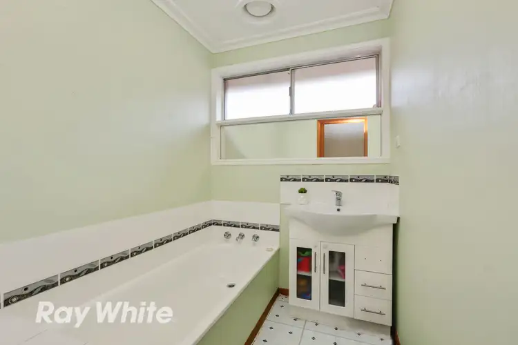 Fifth view of Homely house listing, 83 Smeaton Close, Lara VIC 3212