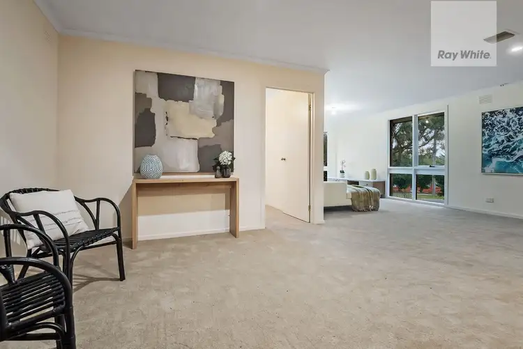 Fifth view of Homely house listing, 2 Enfield Place, Craigieburn VIC 3064