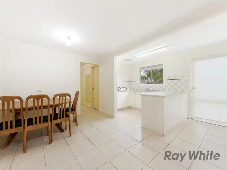 Fifth view of Homely house listing, 122 Kings Road, St Albans VIC 3021