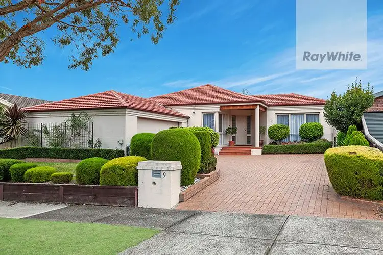 9 Mockridge Drive, Mill Park VIC 3082