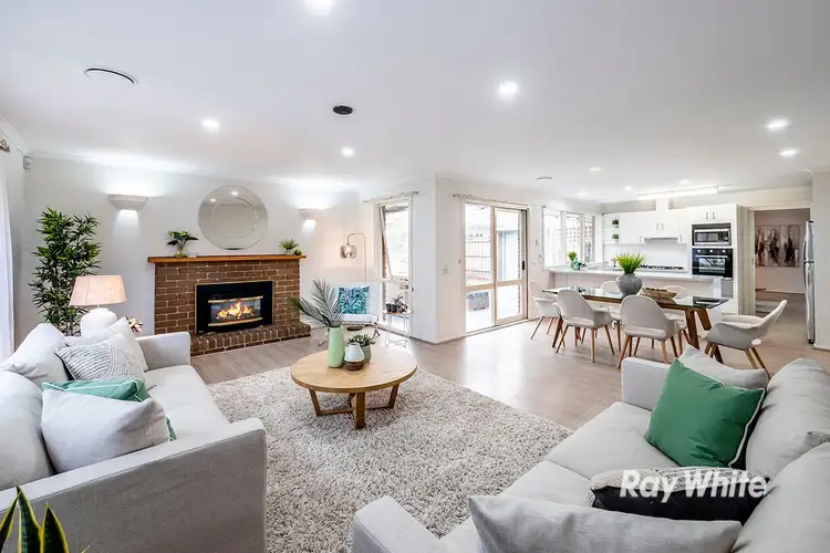 72 Lesdon Avenue, Cranbourne VIC 3977