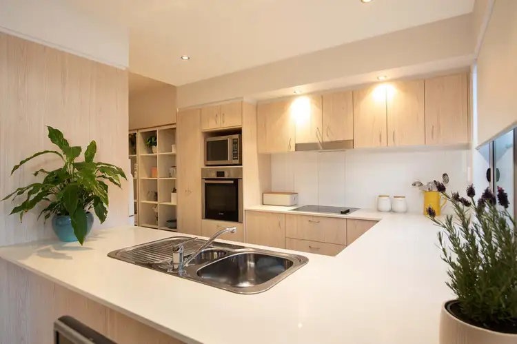 8/158 Woogaroo Street, Forest Lake QLD 4078