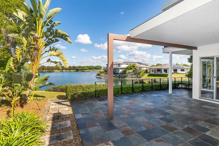 6071 Lugano Drive, Hope Island QLD 4212