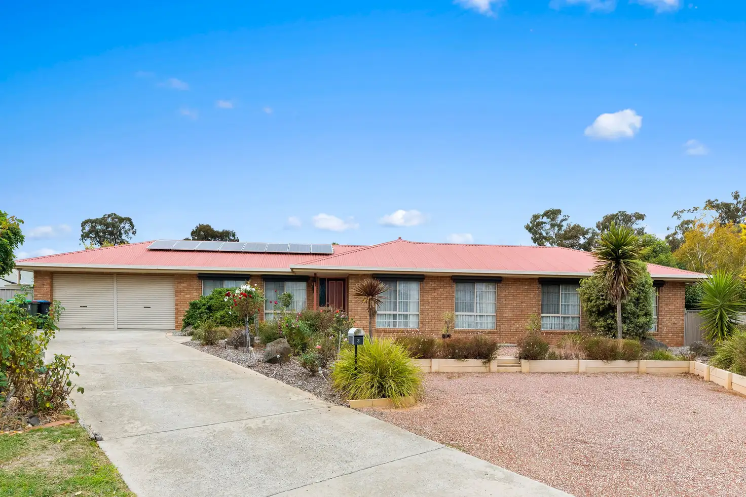 Main view of Homely house listing, 3 Kamunna Close, Strathdale VIC 3550