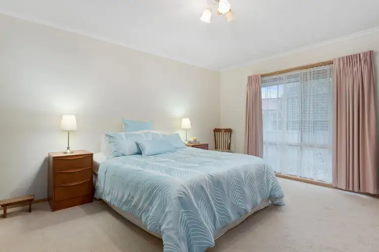 Fourth view of Homely house listing, 3 Kamunna Close, Strathdale VIC 3550
