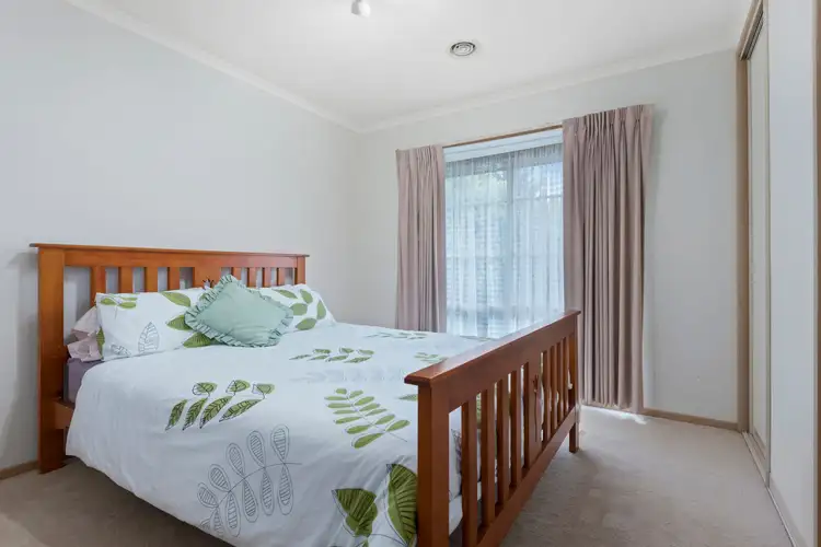 Sixth view of Homely house listing, 3 Kamunna Close, Strathdale VIC 3550