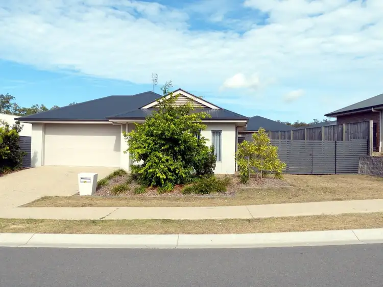 39 Clover Crescent, Boyne Island QLD 4680