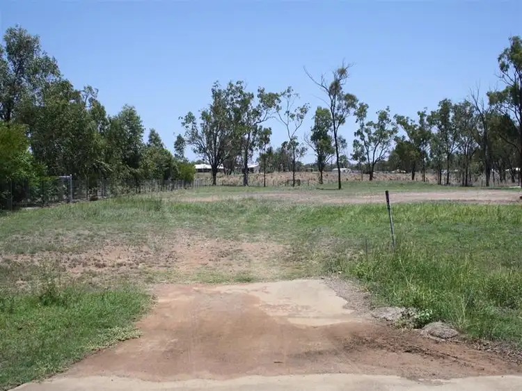 15 Freeman Court, Gracemere QLD 4702