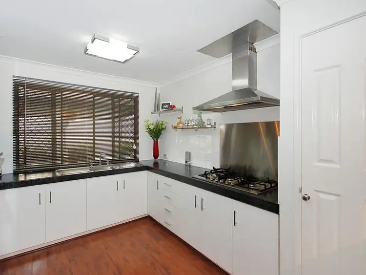 Sixth view of Homely house listing, Unit 4/14 Skytown Place, Queens Park WA 6107