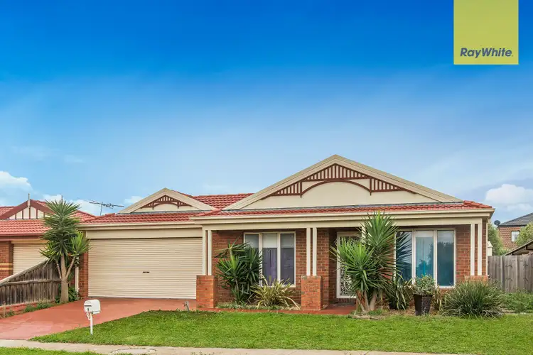 8 Koonawarra Terrace, Harkness VIC 3337