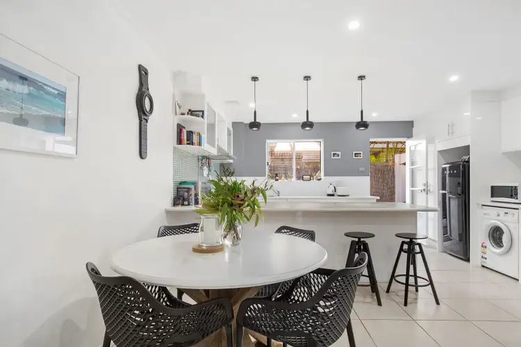 2/104 Albatross Avenue, Mermaid Beach QLD 4218