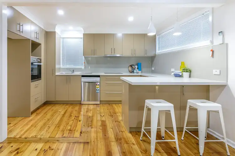 55 Lingayen Avenue, Lethbridge Park NSW 2770