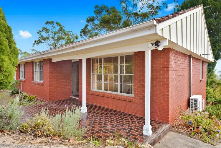 21 Waddell Crescent, Hornsby Heights NSW 2077