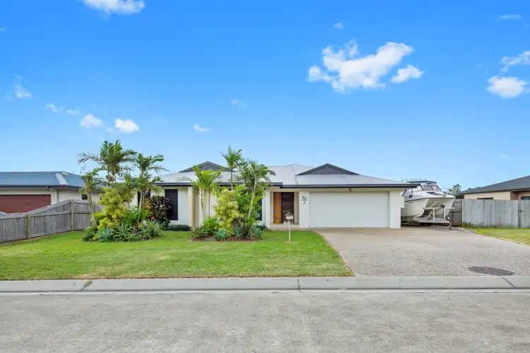 3 Endeavour Circuit, Cannonvale QLD 4802