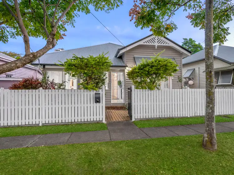 21 Blakeney Street, Highgate Hill QLD 4101