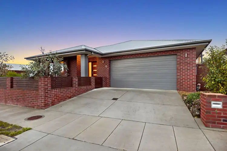 1 Sapphire Drive, Alfredton VIC 3350