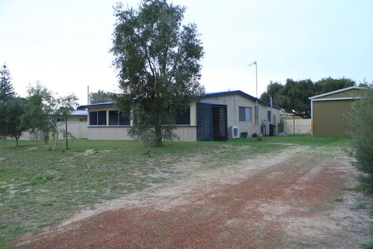 141 Gingin Road, Lancelin WA 6044