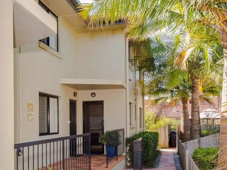 3/101 Dunellan Street, Greenslopes QLD 4120