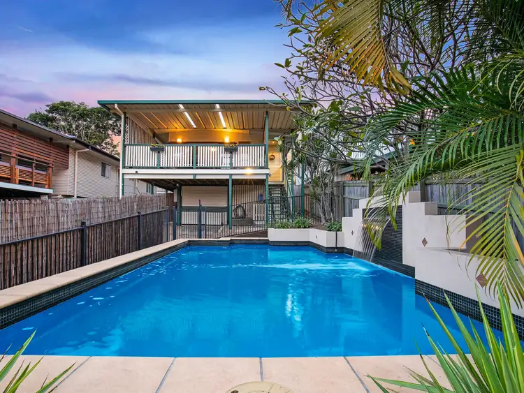 21 Carlyle Street, Seventeen Mile Rocks QLD 4073