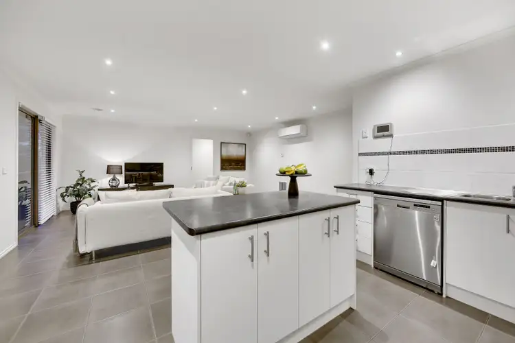 Fifth view of Homely house listing, 8 Rhone Grove, Skye VIC 3977