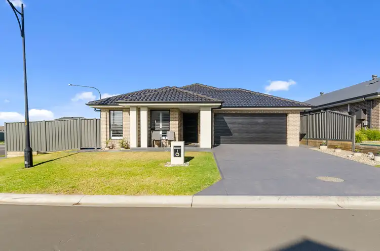 1 Tallawarra Crescent, Haywards Bay NSW 2530