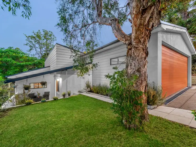 92 Seventeen Mile Rocks Road, Oxley QLD 4075