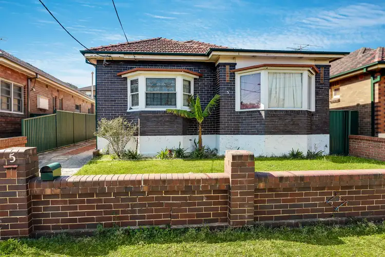 5 Warren Parade, Punchbowl NSW 2196